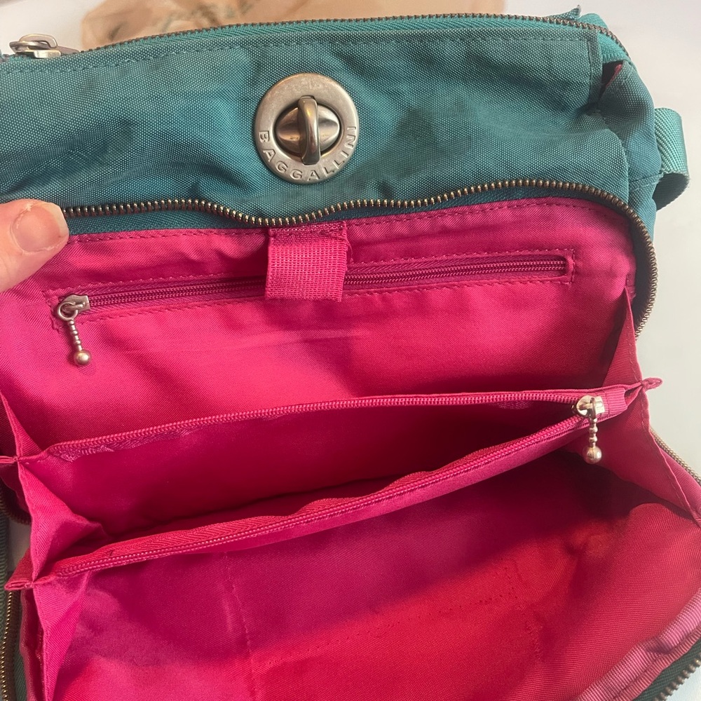 Baggallini Nylon Crossbody Handbag Purse Lock Top Zip Aqua and Pink - Picture 5 of 14